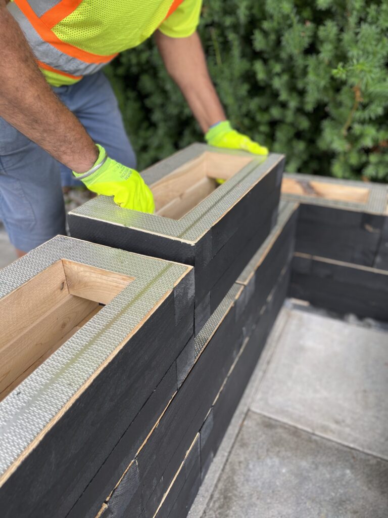 HAP EZblocks HolmesJobSiteInstall Planter Bench Photos 93